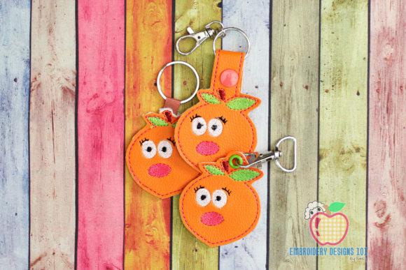 Ripe Peach with Green Leaf ITH Keyfob